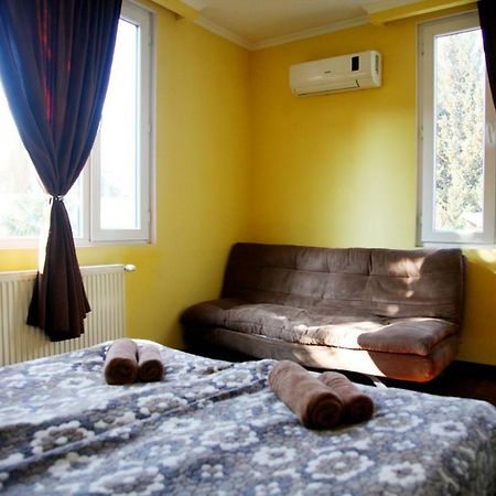 Guesthouse Different Tbilisi Luaran gambar