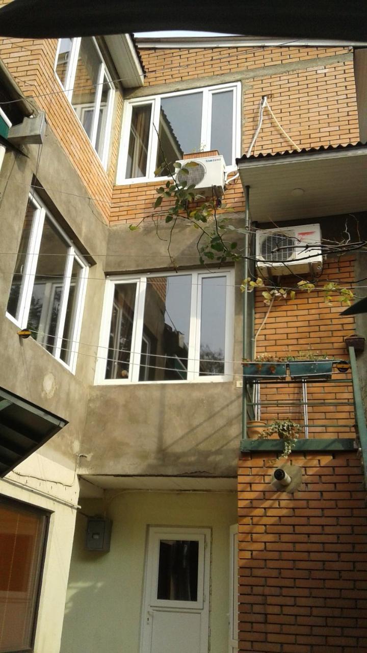 Guesthouse Different Tbilisi Luaran gambar