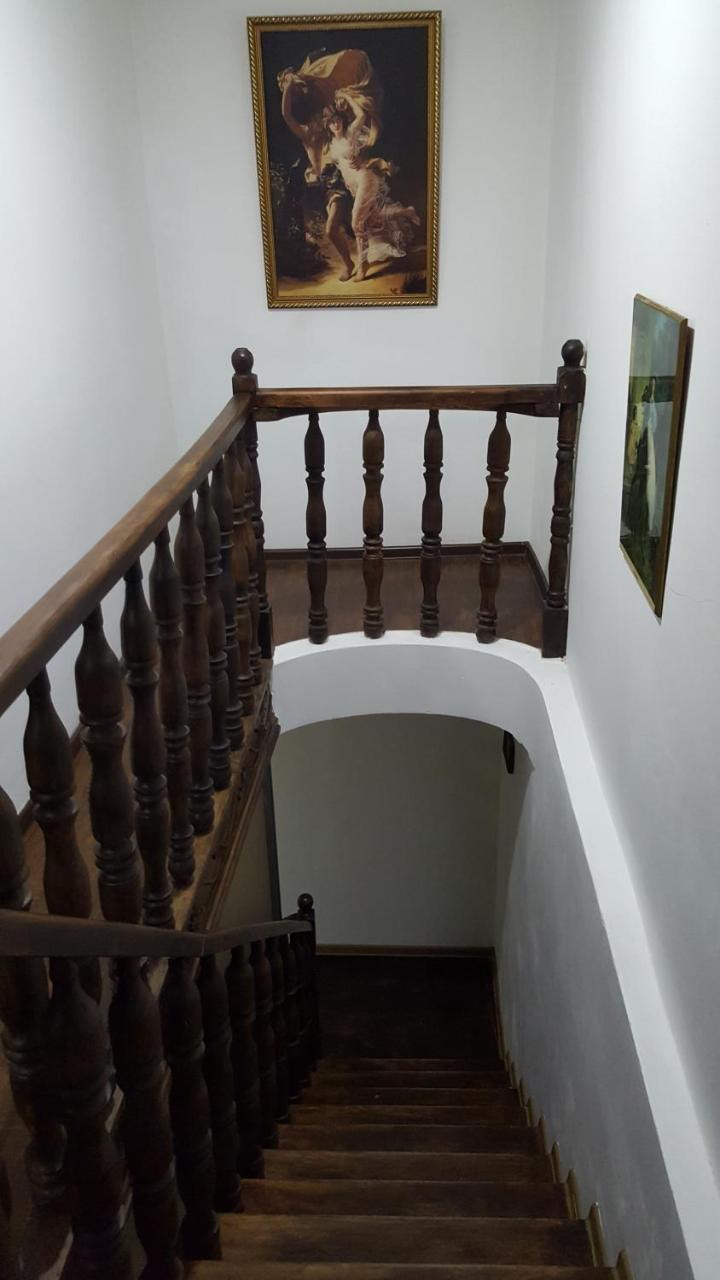 Guesthouse Different Tbilisi Luaran gambar
