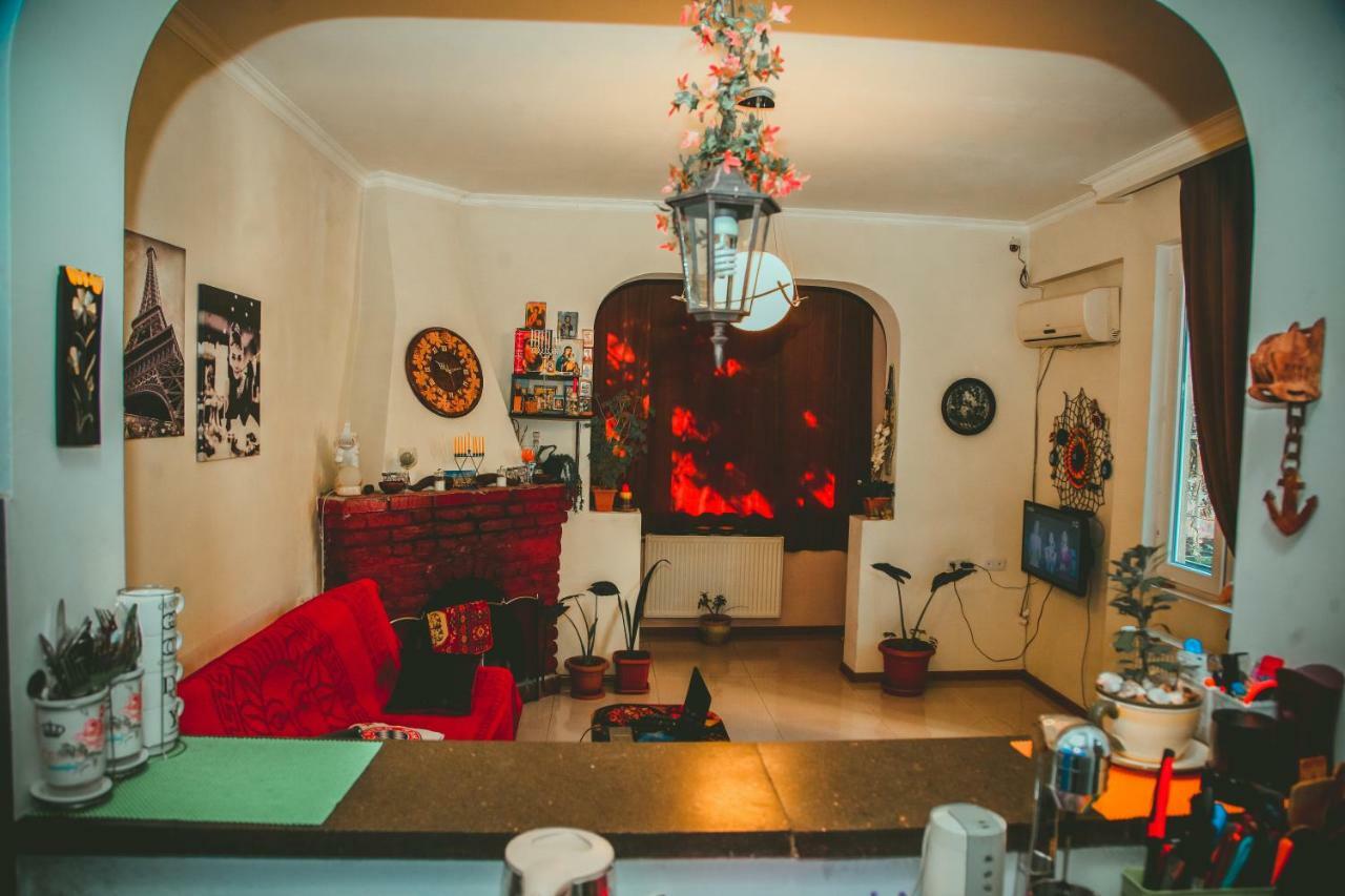 Guesthouse Different Tbilisi Luaran gambar