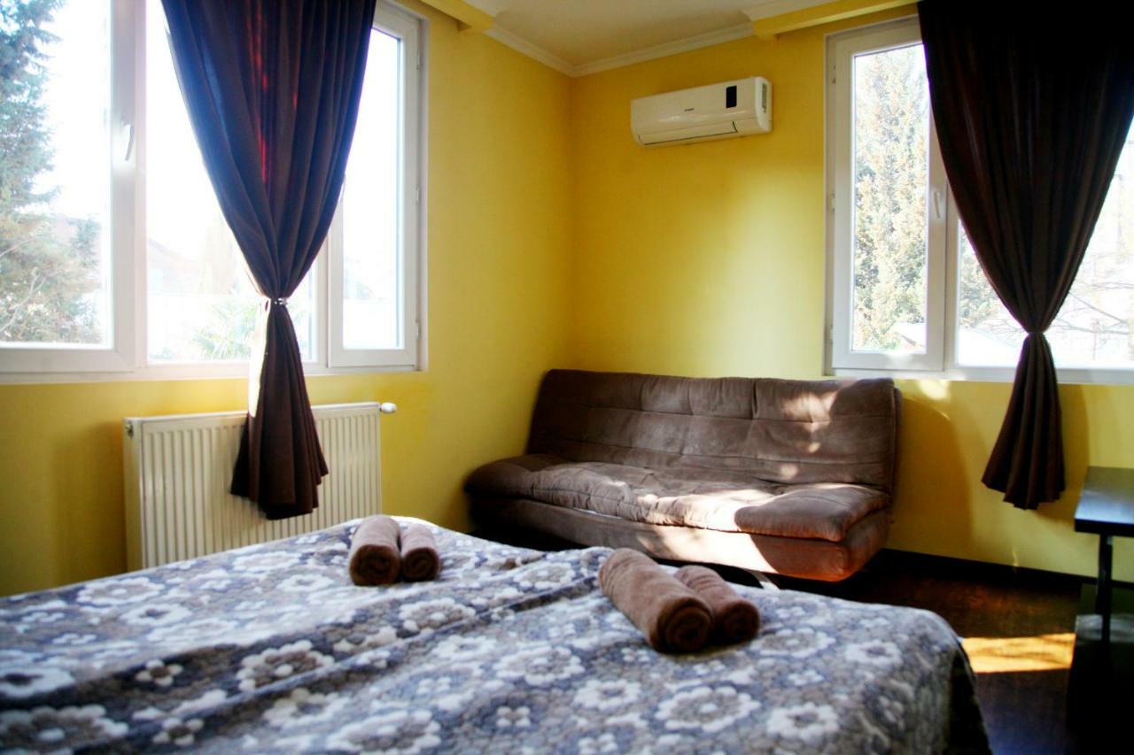 Guesthouse Different Tbilisi Luaran gambar