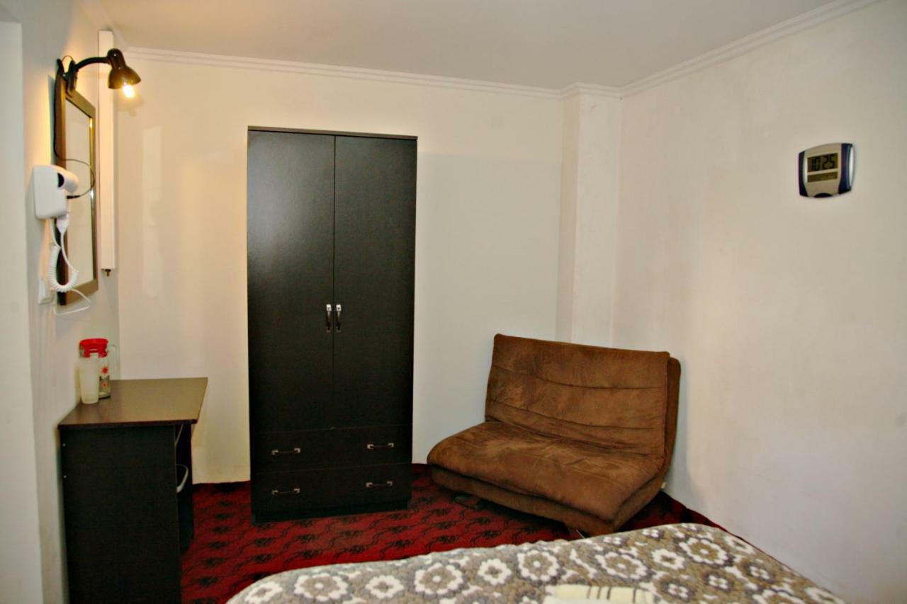 Guesthouse Different Tbilisi Luaran gambar