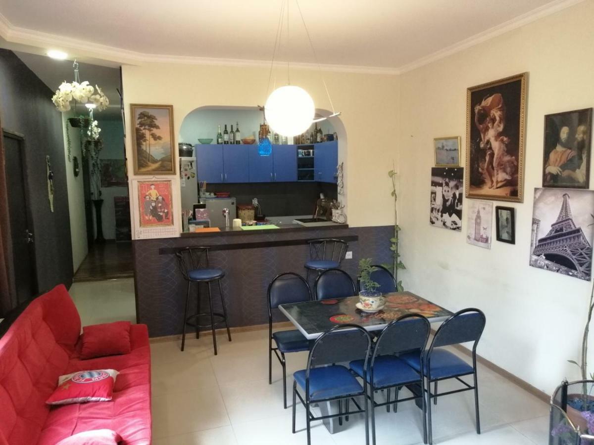 Guesthouse Different Tbilisi Luaran gambar