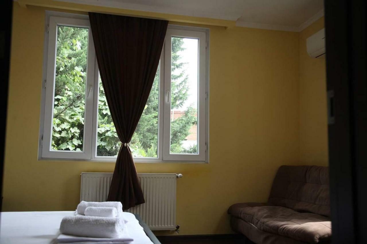Guesthouse Different Tbilisi Luaran gambar