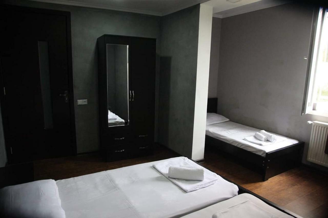 Guesthouse Different Tbilisi Luaran gambar